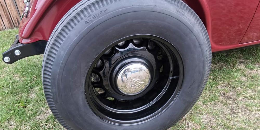 Ford Model 40 Artillery (Series 555)